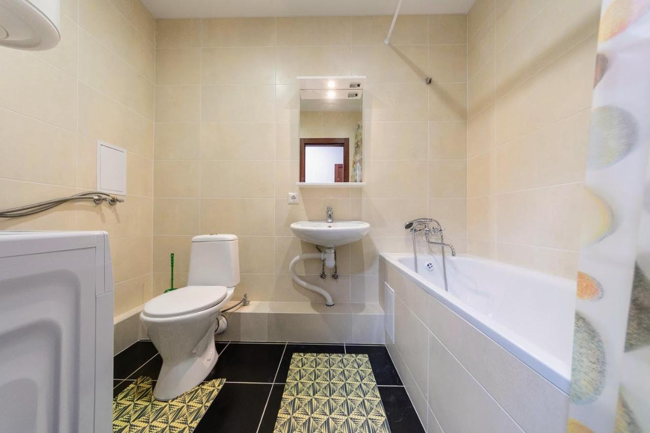 Новая Квартира Переулок Ясиноватский 11 Kiev Extérieur photo