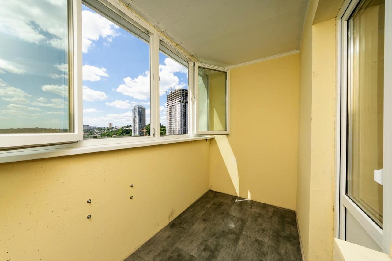 Новая Квартира Переулок Ясиноватский 11 Kiev Extérieur photo